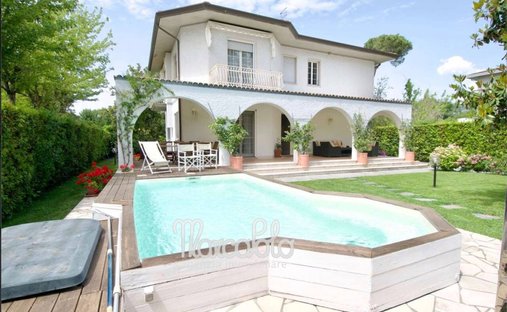 Villa in Center, Forte dei Marmi, Tuscany 1