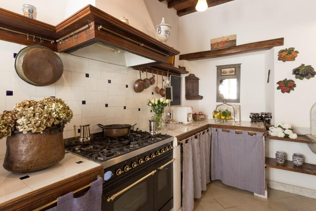 Apartment in Center, Massa, Italy 5 - 15907538