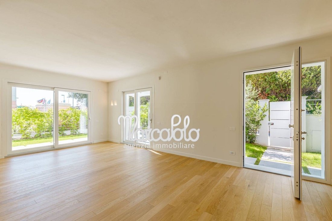 Villa in Center, Forte dei Marmi, Tuscany 3 - 15908368