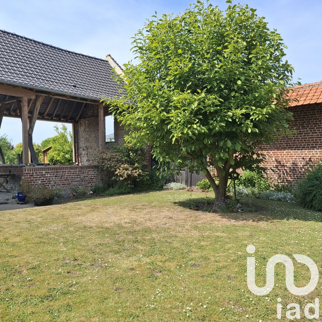 House in Hinges, Hauts-de-France, France 1 - 15907265