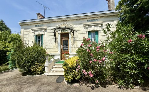 House in Libourne, Nouvelle-Aquitaine, France 1