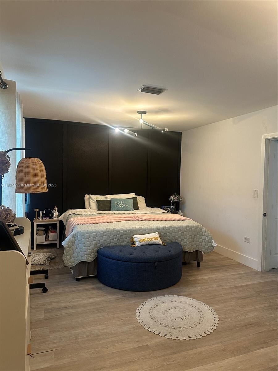 House in Miami, Florida, United States 1 - 15907144