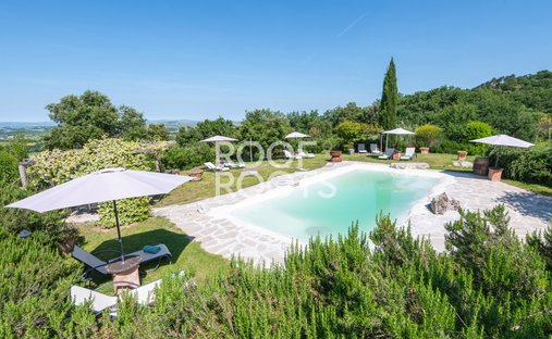 Castle for Sale in Serre di Rapolano, Tuscany, Italy