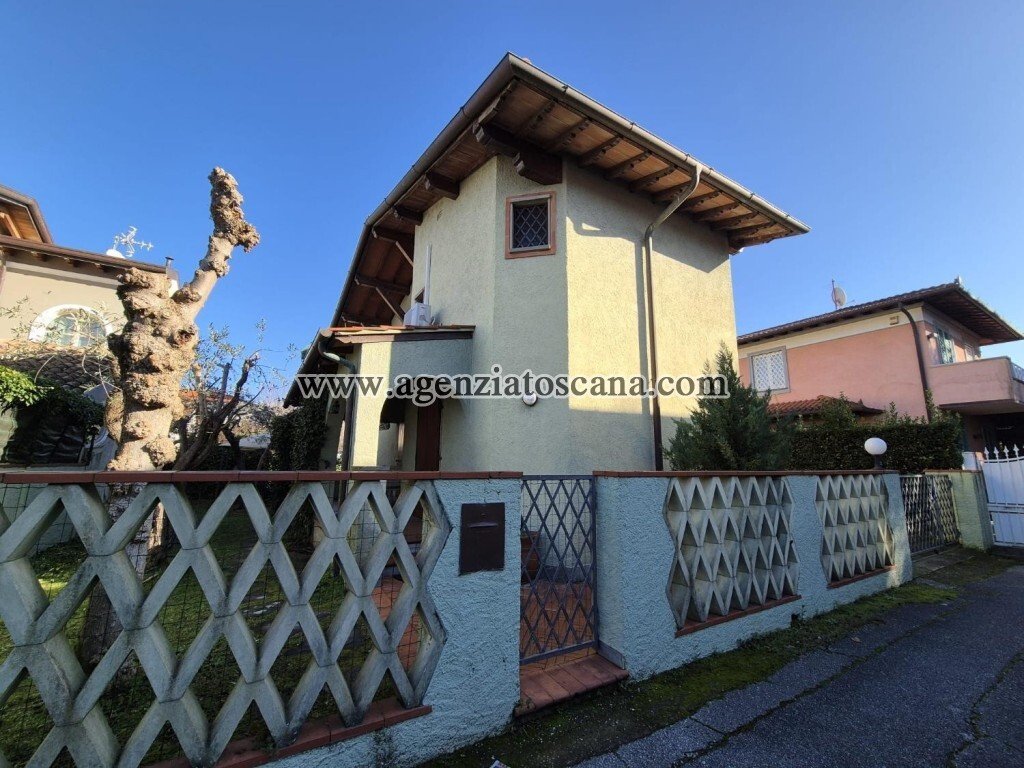 Villa in Center, Forte dei Marmi, Tuscany 1 - 15907901