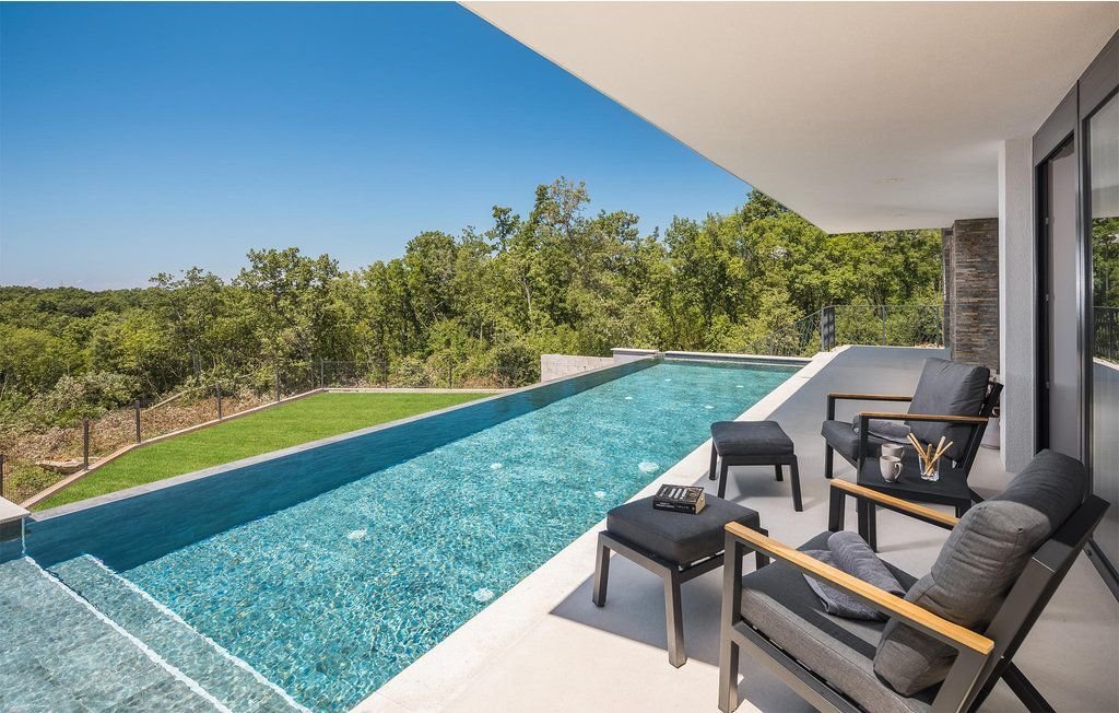 Villa in Buje, Istria County, Croatia 2 - 15910298
