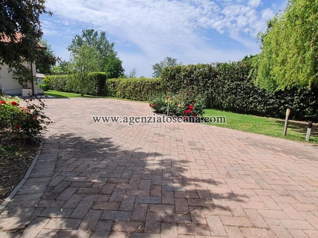 Villa in Center, Forte dei Marmi, Tuscany 3 - 15908023