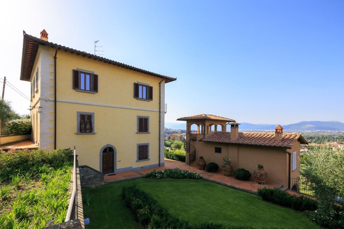 Villa in Center, Lastra a Signa, Tuscany 2 - 15908166