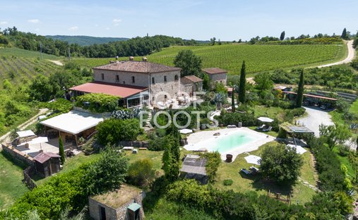 Castle for Sale in Serre di Rapolano, Tuscany, Italy