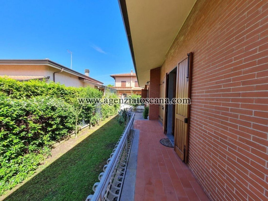 Villa in Center, Forte dei Marmi, Tuscany 1 - 15908649