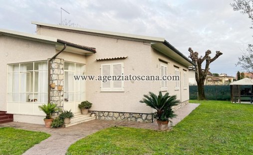 Villa in Centro, Forte dei Marmi, Tuscany 1