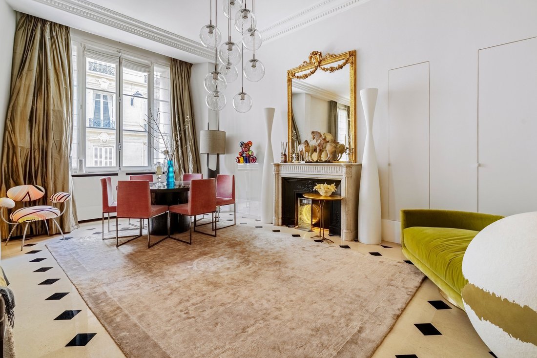 Apartment in Triangle d'Or, Paris 8e Arrondissement, Paris 5 - 15908184