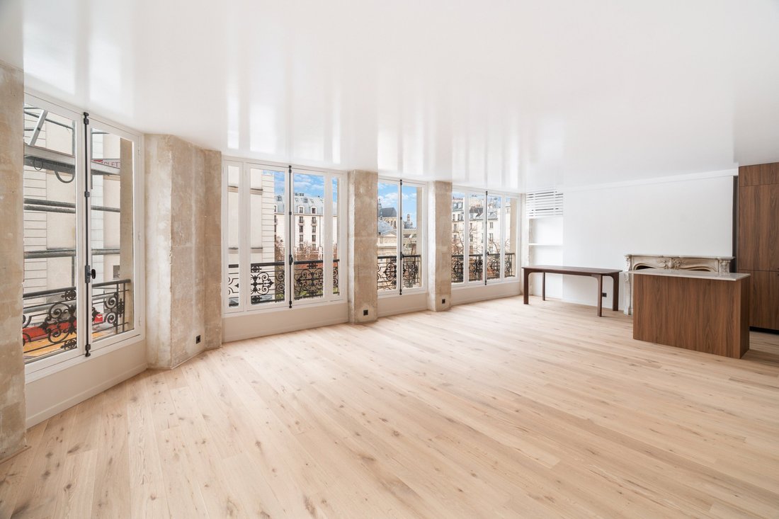 Apartment in Triangle d'Or, Paris 8e Arrondissement, Paris 1 - 15908362