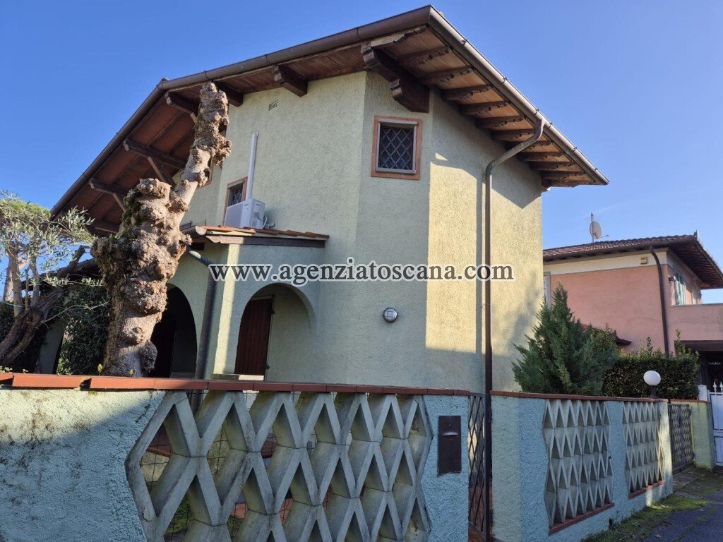 Villa in Center, Forte dei Marmi, Tuscany 2 - 15907901
