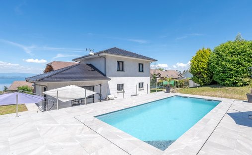 House in Bord du Lac, Evian-les-Bains, France 1