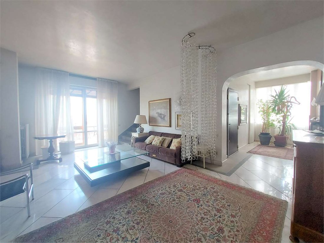 Penthouse in Zarini - Repubblica, Prato, Tuscany 3 - 15908097