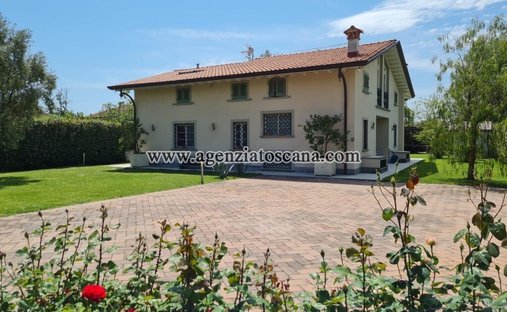 Villa in Center, Forte dei Marmi, Tuscany 1