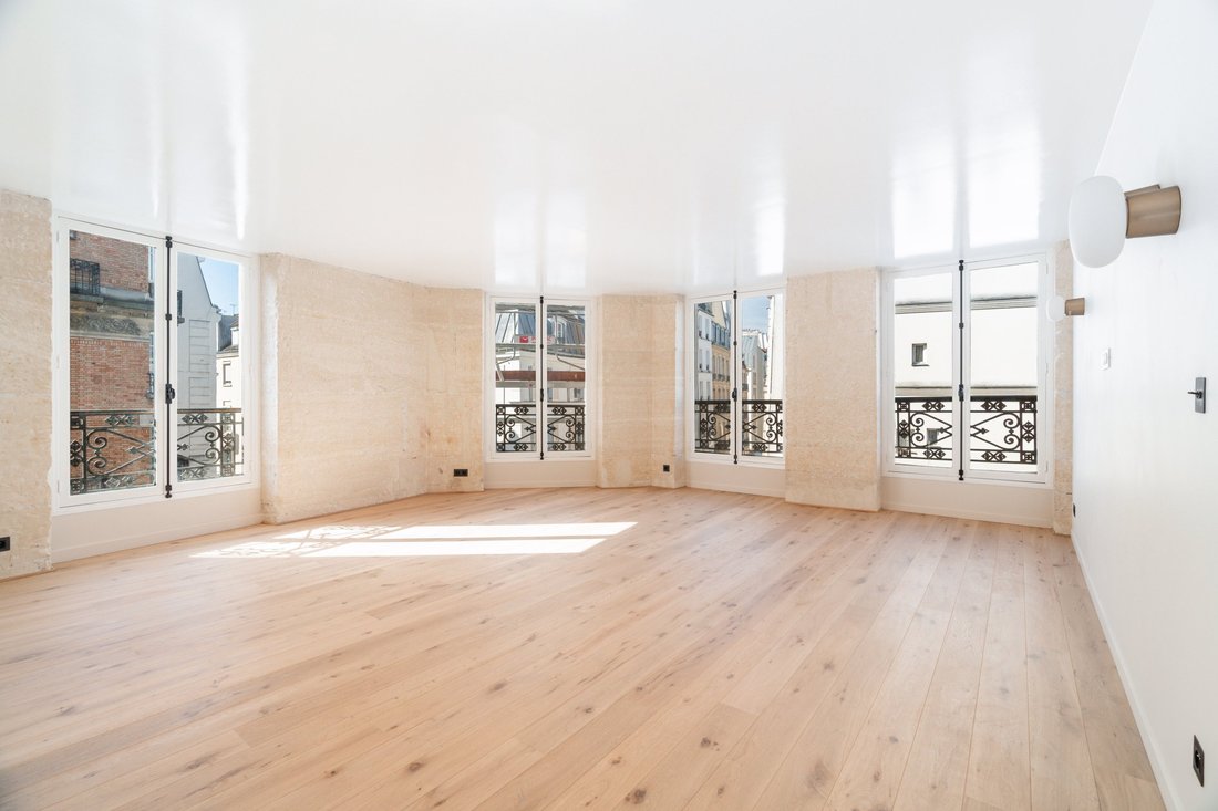 Apartment in Triangle d'Or, Paris 8e Arrondissement, Paris 2 - 15908110