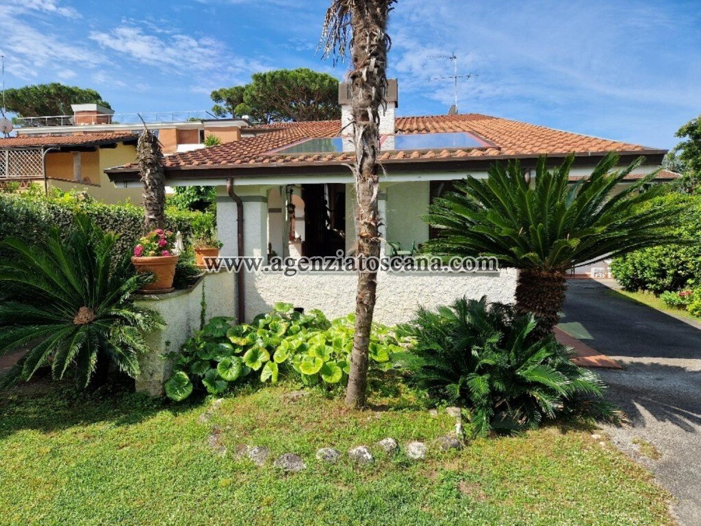 Villa in Center, Forte dei Marmi, Tuscany 1 - 15907719