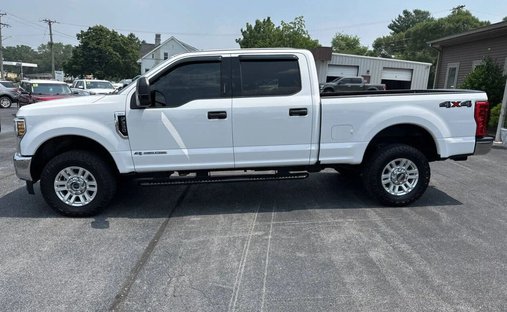 2019 Ford F250 Super Duty Crew Cab XLT Pickup 4D 6 3/4 ft in Harrisonburg, VA, United States 1
