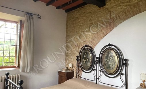 Castle for Sale in Cetona, Tuscany, Italy