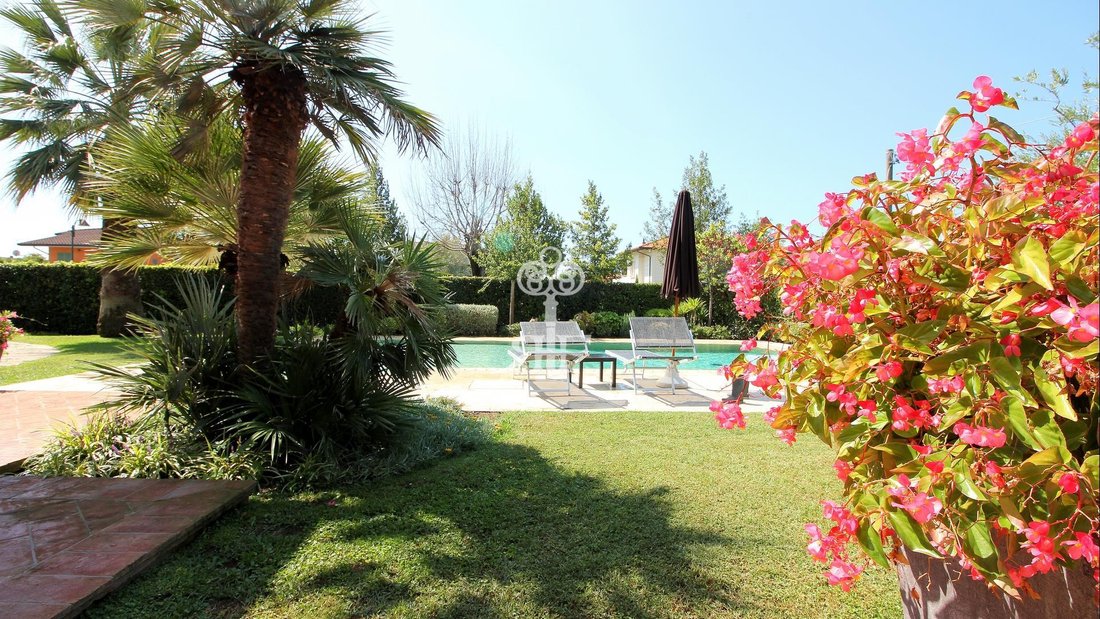 Villa in Center, Forte dei Marmi, Tuscany 3 - 15907980