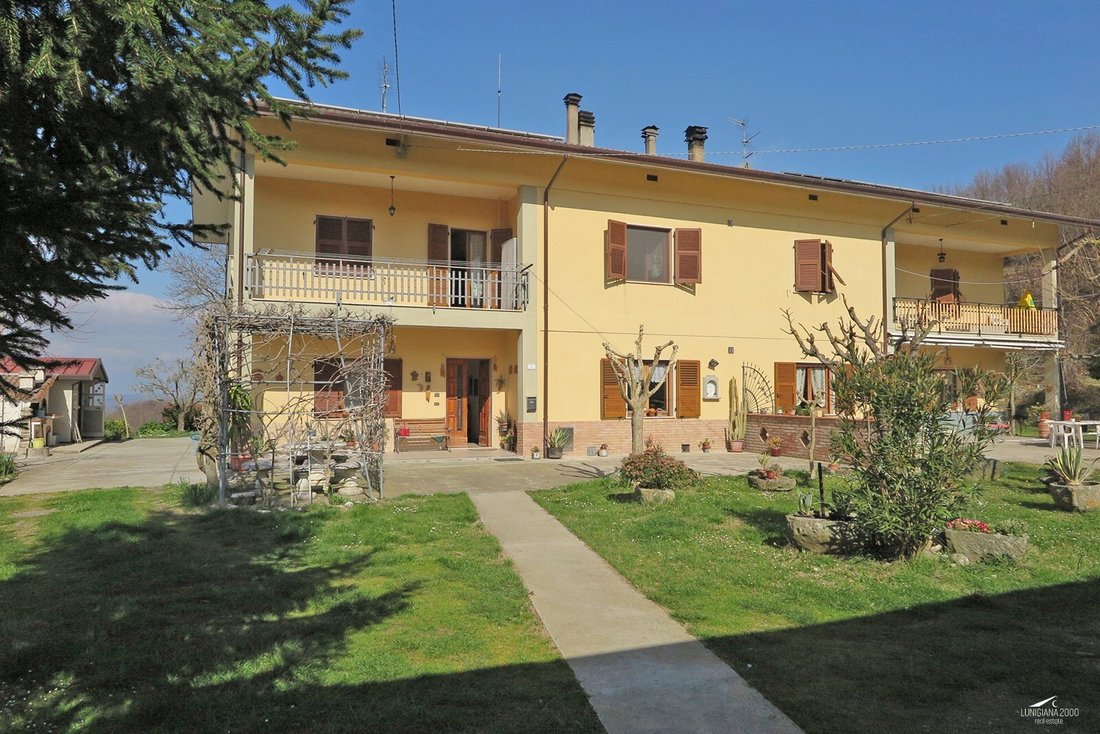 Land in Fivizzano, Tuscany, Italy 2 - 15907699