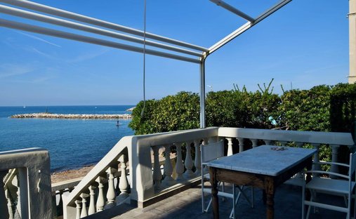 Villa in San Vincenzo, Tuscany, Italy 1