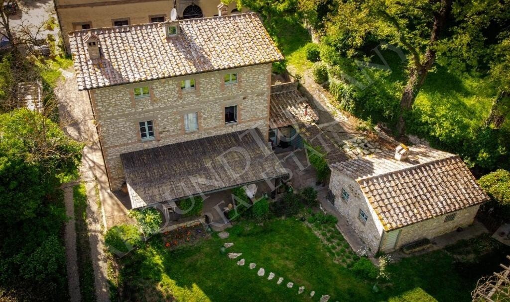 Country House in San Casciano dei Bagni, Tuscany, Italy 2 - 15907712