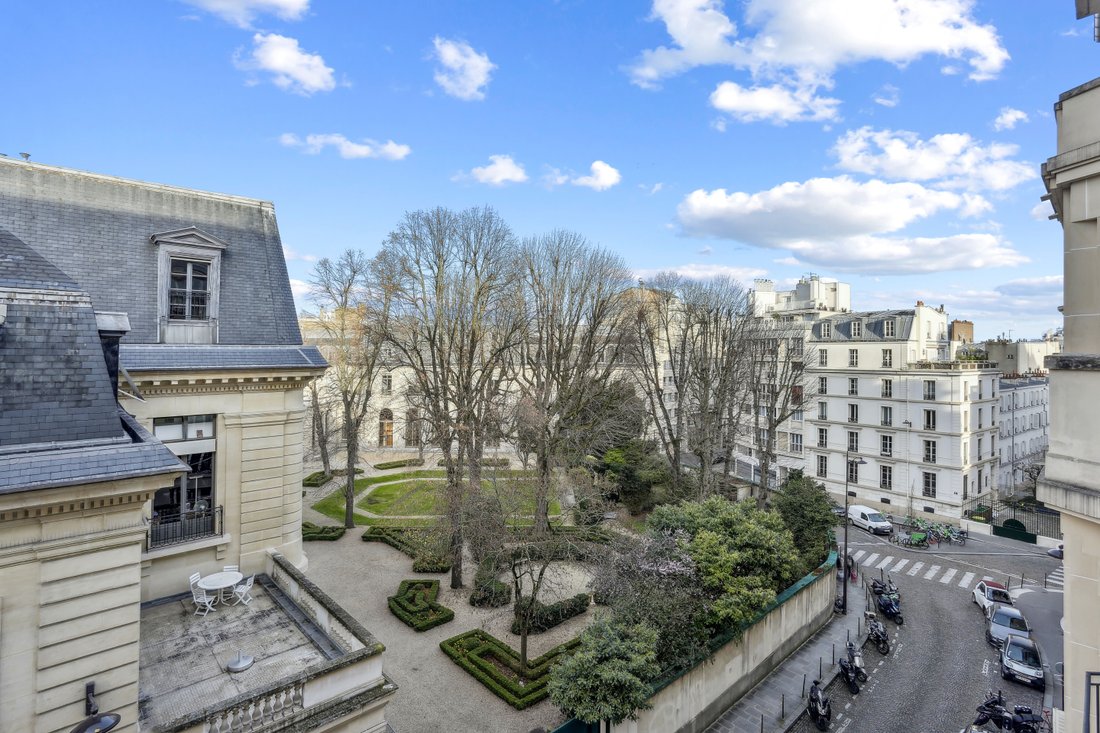Apartment in Triangle d'Or, Paris 8e Arrondissement, Paris 1 - 15908565