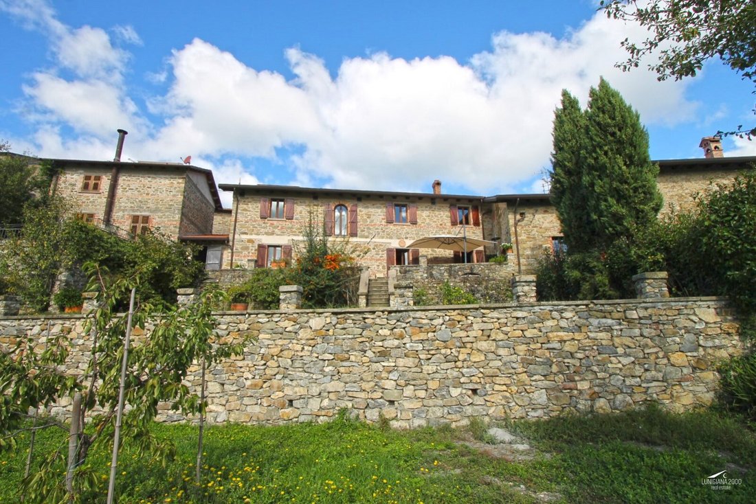 Country House in Casola in Lunigiana, Tuscany, Italy 1 - 15909033