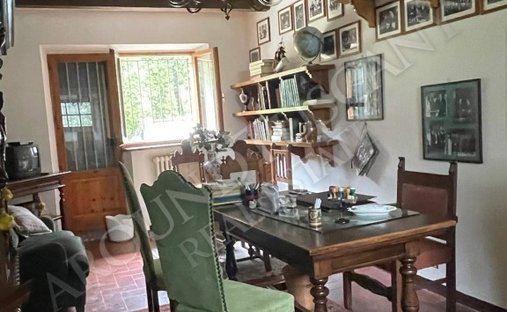 Castle for Sale in Cetona, Tuscany, Italy