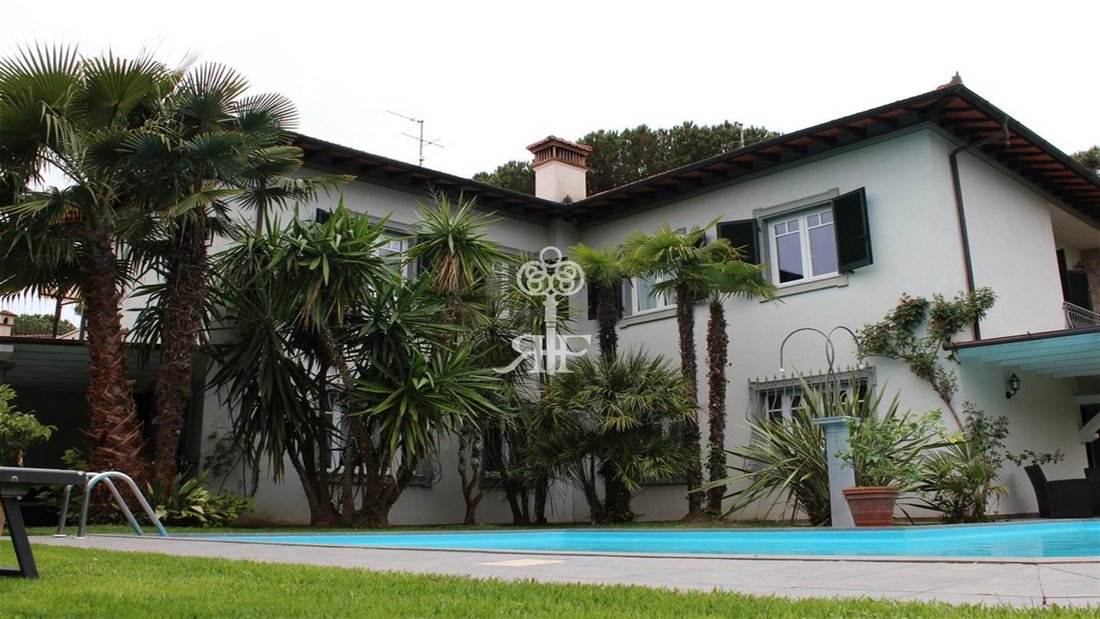 Villa in Center, Forte dei Marmi, Tuscany 3 - 15908088