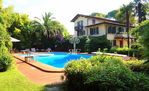 Villa in Center, Forte dei Marmi, Tuscany 1