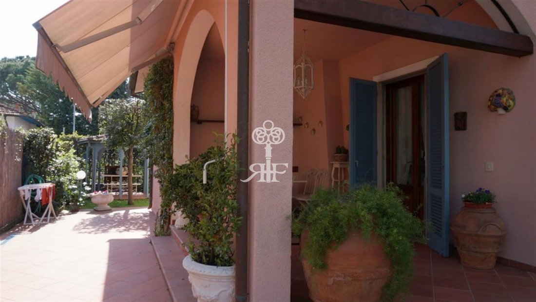 Villa in Center, Forte dei Marmi, Tuscany 2 - 15908027