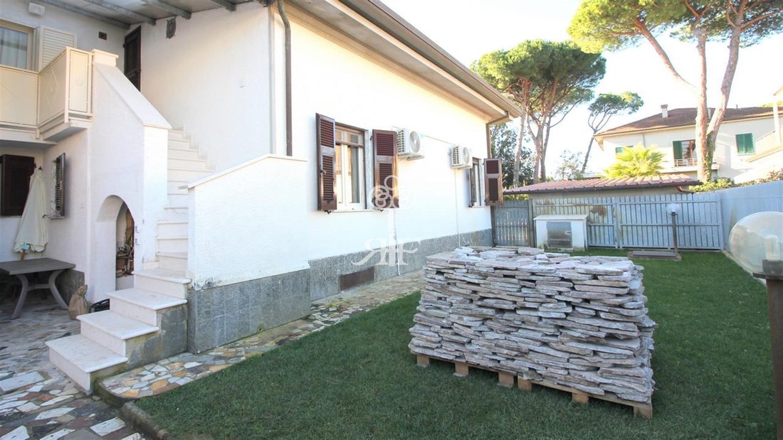 Apartment in Center, Forte dei Marmi, Tuscany 2 - 15907569