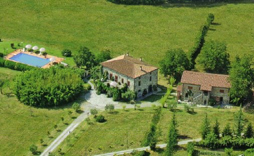 Land in Villafranca in Lunigiana, Tuscany, Italy 1