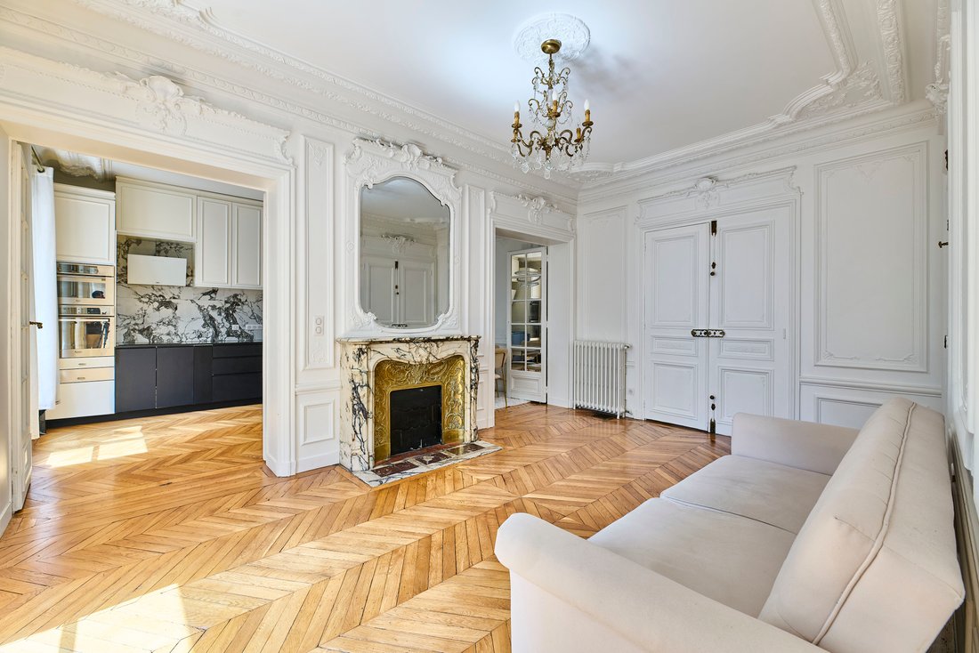 Apartment in Saint Philippe du Roule, Paris 8e Arrondissement, Paris 5 - 15908395