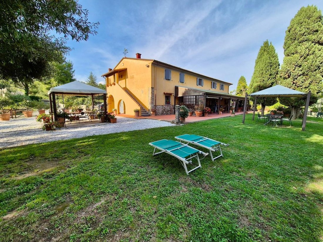 Maisons de campagne à Vecchiano, Toscane, Italie 2 - 15908425