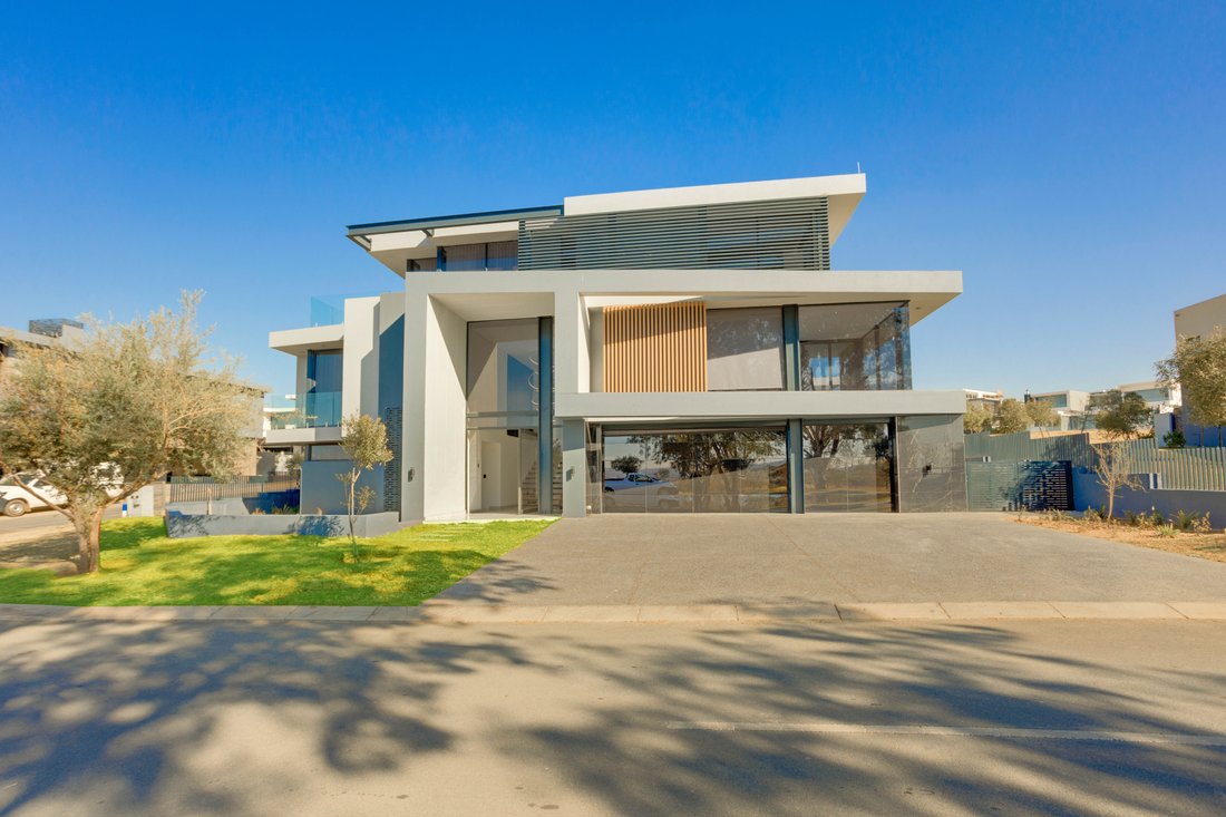 House in Chartwell, Gauteng, South Africa 2 - 15906821
