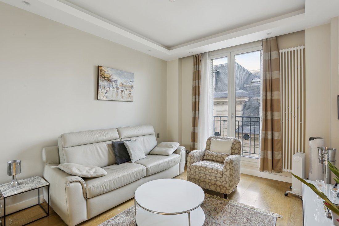 Apartment in Triangle d'Or, Paris 8e Arrondissement, Paris 5 - 15908565