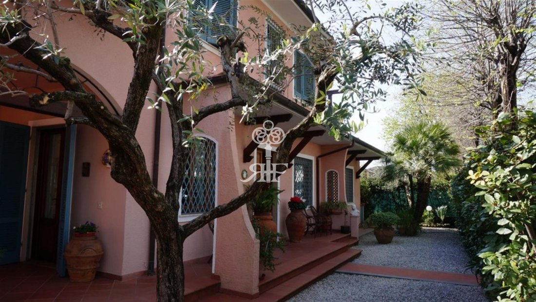 Villa in Center, Forte dei Marmi, Tuscany 1 - 15908027