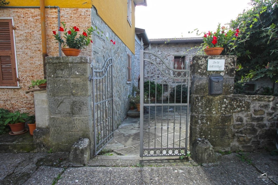 Country House in Casola in Lunigiana, Tuscany, Italy 4 - 15909033