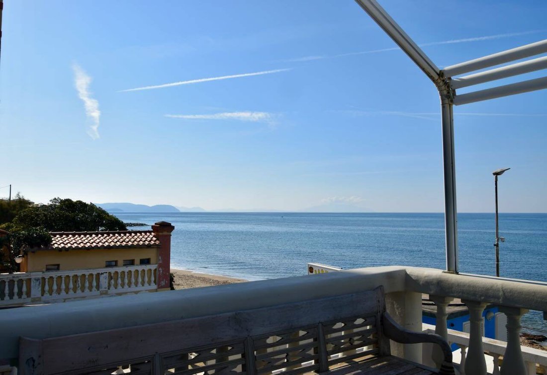 Villa in San Vincenzo, Tuscany, Italy 2 - 15908699