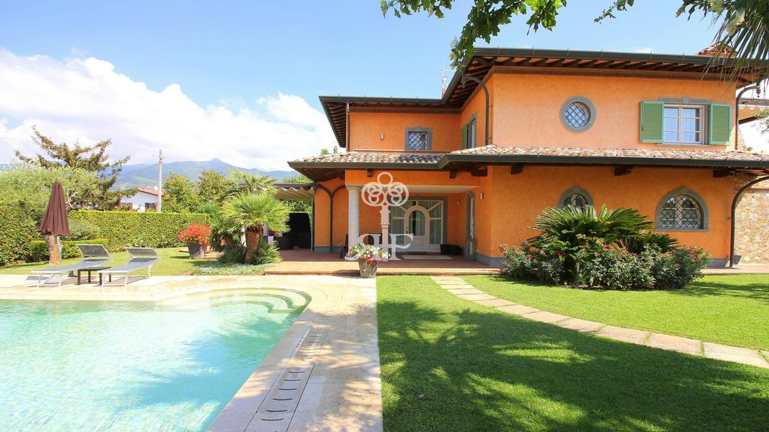 Villa in Center, Forte dei Marmi, Tuscany 2 - 15907980