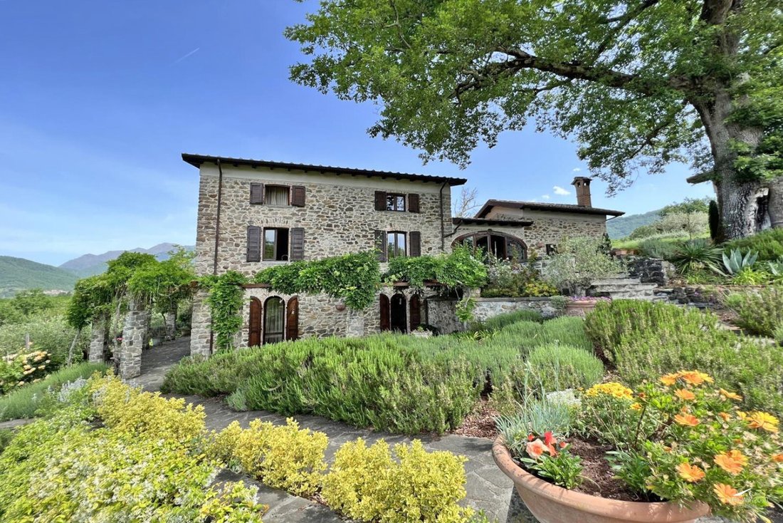 Country House in Bagnone, Tuscany, Italy 2 - 15907559