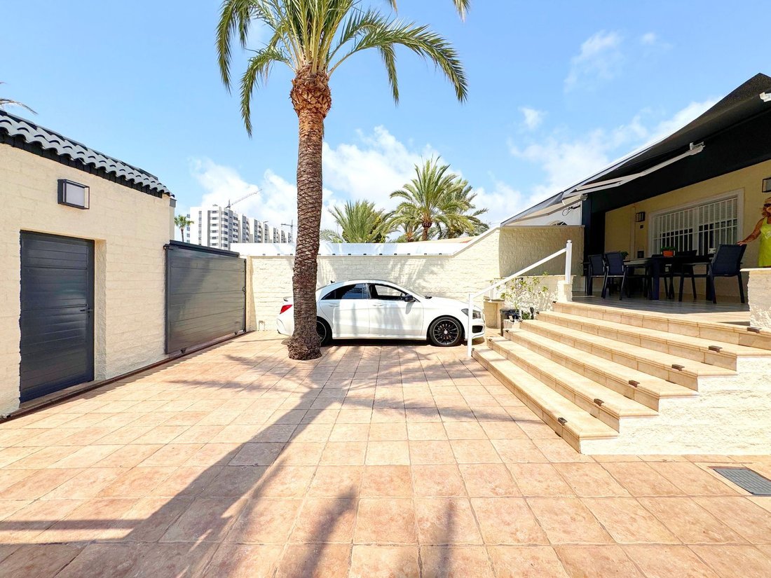 Villa in Torrevieja, Valencian Community, Spain 5 - 15908979