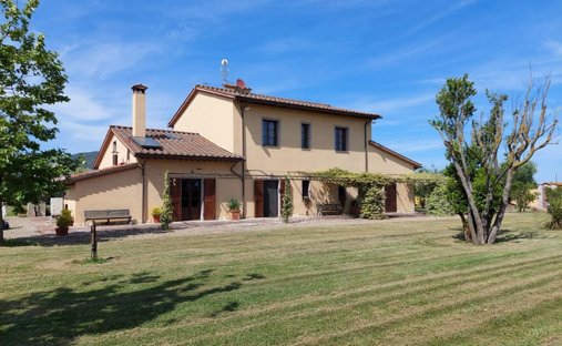 Casa di campagna a Centro, Cascina, Toscana 1