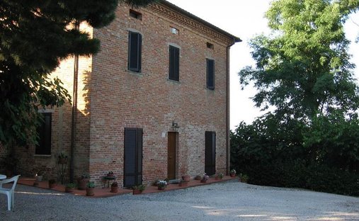 Villa in Foiano della Chiana, Tuscany, Italy 1