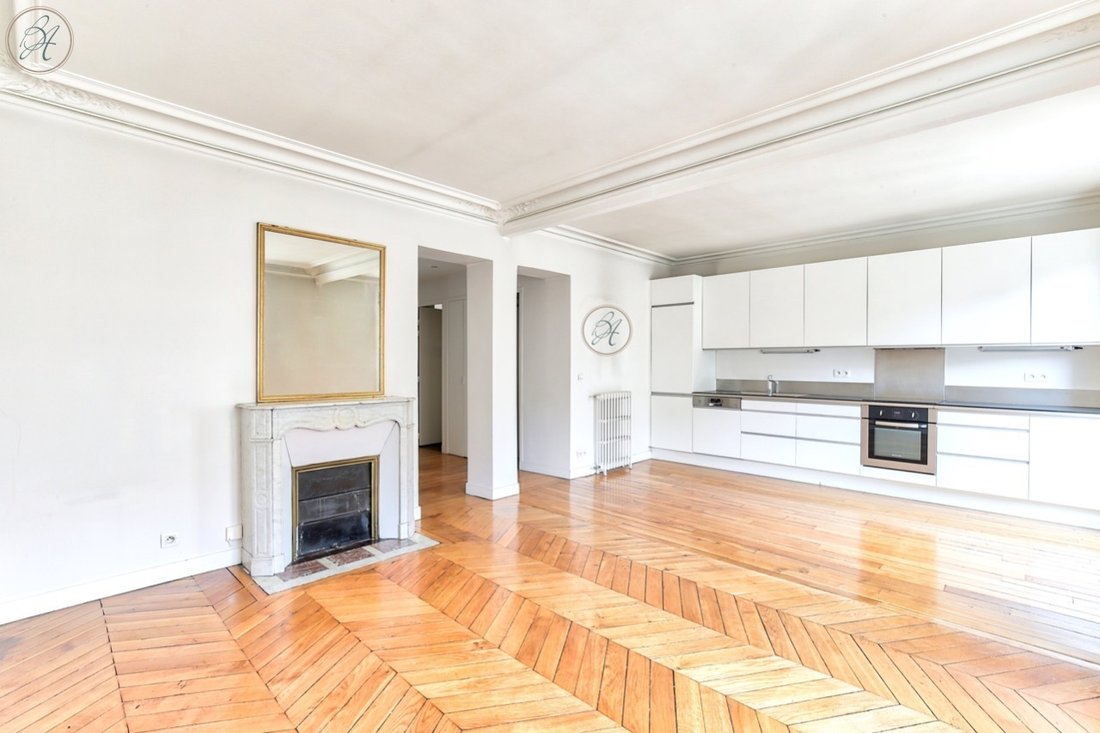 Apartment in Pereire-Malesherbes, Paris 17e Arrondissement, Paris 4 - 15909053