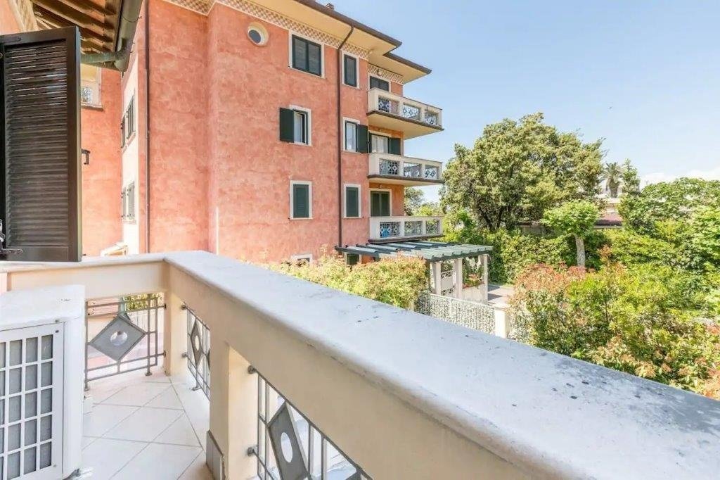House in Pietrasanta, Tuscany, Italy 2 - 15908000
